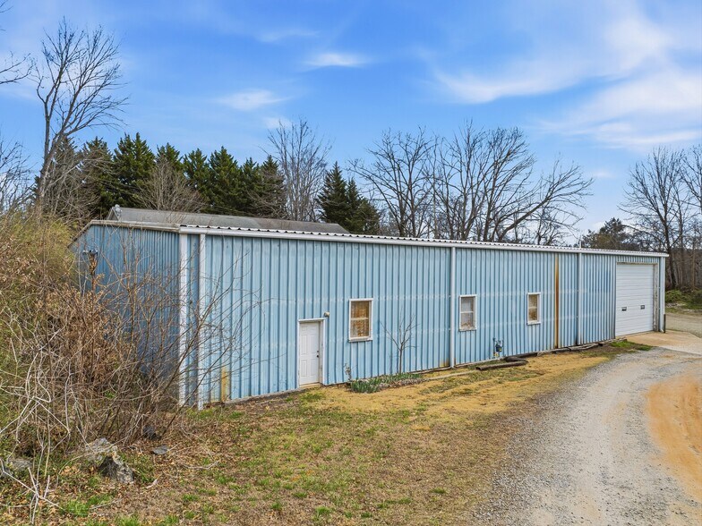More Photos Of 5 Woodland Dr, Asheville Warehouse For Sale
