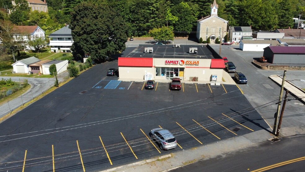 More Photos Of 14 Spring St, Tremont Freestanding For Sale