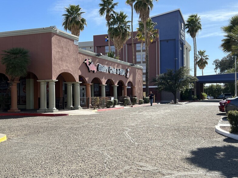 More Photos Of 1365 W Grant Rd, Tucson Hotel For Sale