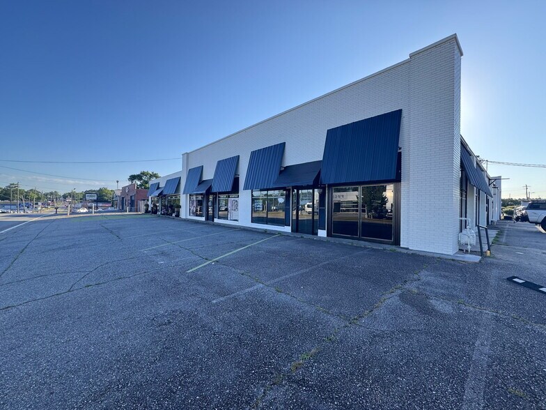 Primary Photo Of 327 N Tennessee St, Cartersville Freestanding For Lease