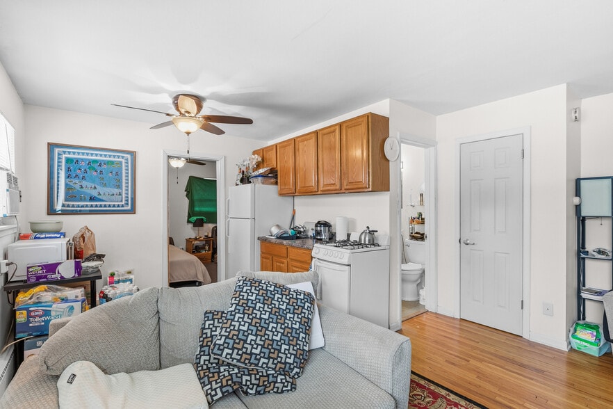 More Photos Of 2633 Division St N, North Saint Paul Apartments For Sale