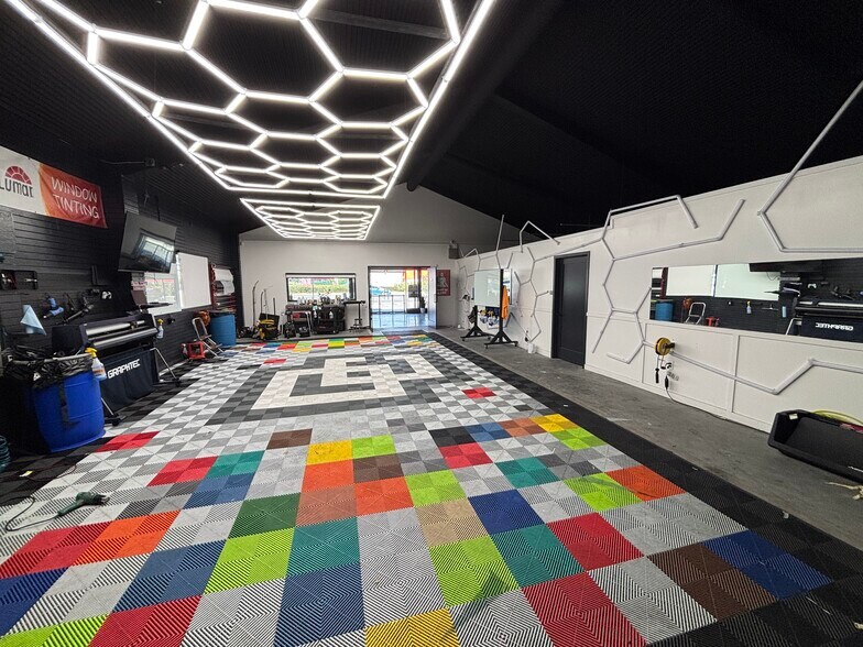 More Photos Of 14191 Beach Blvd, Westminster Freestanding For Sale