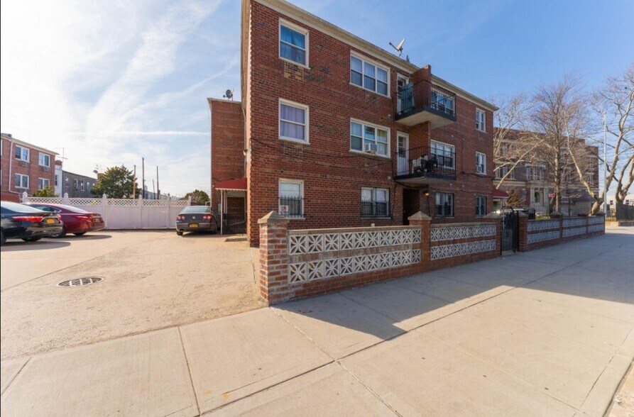 More Photos Of 7962 68th Ave, Middle Village Apartments For Sale