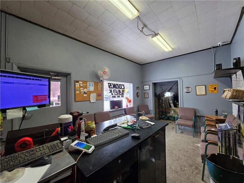 More Photos Of 3522 Andover Rd, Wellsville Auto Repair For Sale