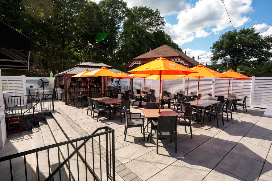 More Photos Of 227 Main St, Butler Restaurant For Sale