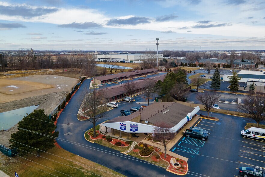 More Photos Of 7887 17 Mile Rd, Sterling Heights Hotel For Sale