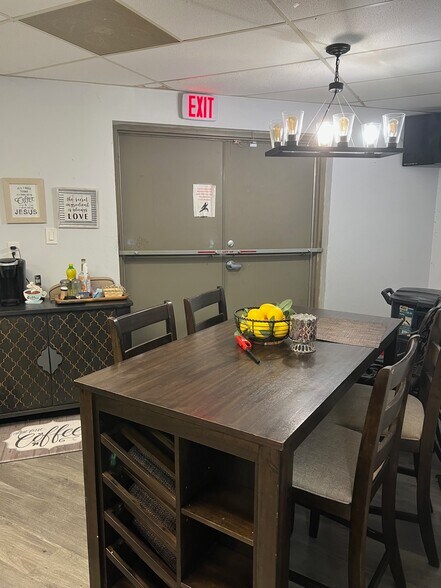 More Photos Of 1425 S University Ave, Little Rock Medical For Sale