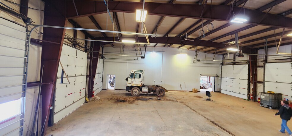 More Photos Of 10468 1st St SW, Killdeer Service For Lease