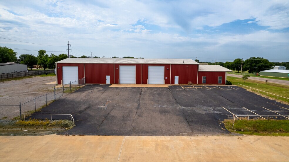 More Photos Of 2301 S Highway 77, Pauls Valley Industrial For Sale