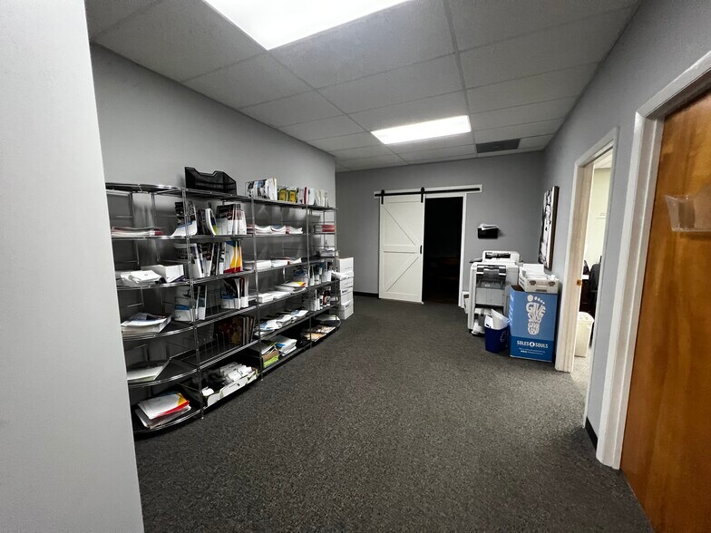 More Photos Of 201 Whitsett Rd, Nashville Warehouse For Lease