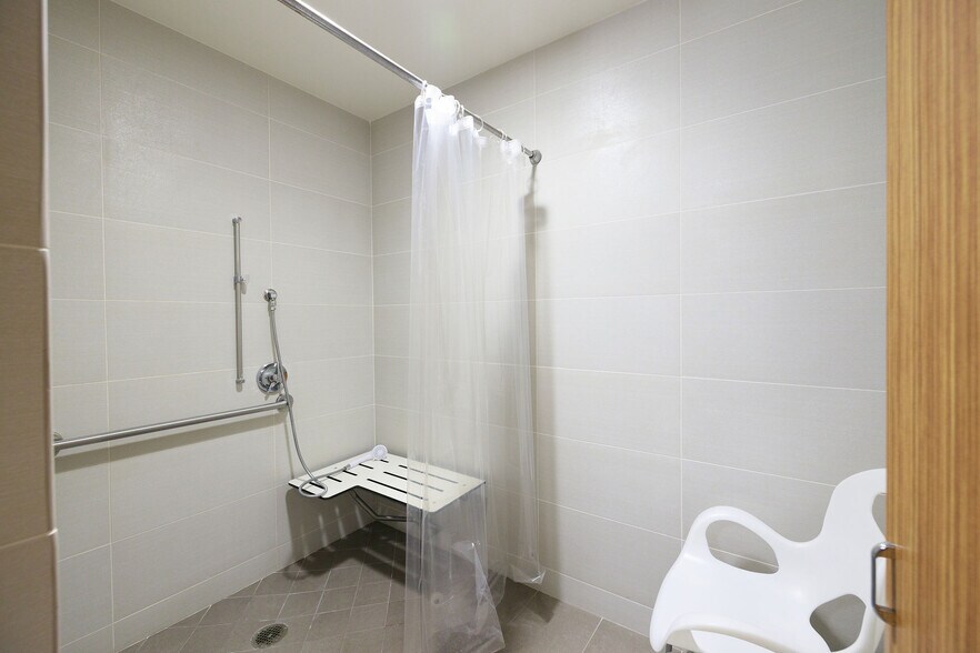 More Photos Of 1104 Highland Ave, Manhattan Beach Loft Creative Space For Sale