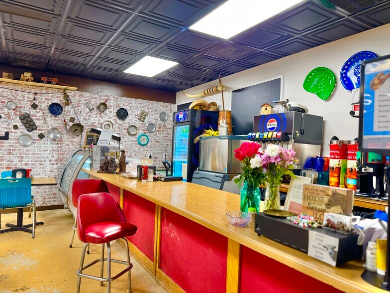 More Photos Of 52 Main St, Mount Pleasant General Retail For Sale