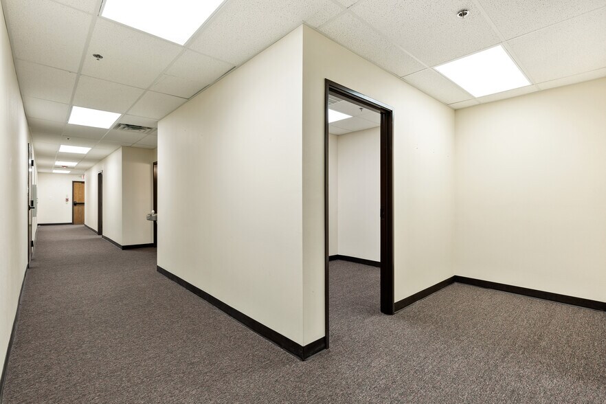 More Photos Of 26243 State Highway 51, Wagoner Medical For Sale