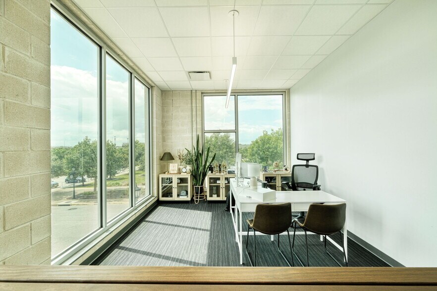 More Photos Of 211 S Brown St, Round Rock Medical For Lease