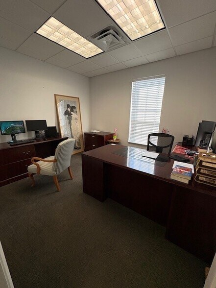 More Photos Of 101 SE 6th Ave, Delray Beach Office For Lease