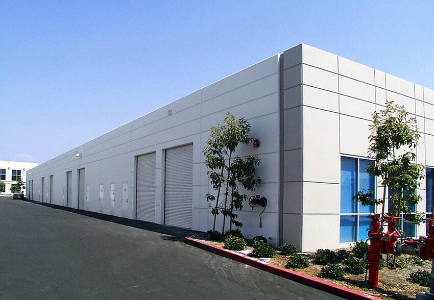 More Photos Of 21092 Bake Pky, Lake Forest Warehouse For Lease