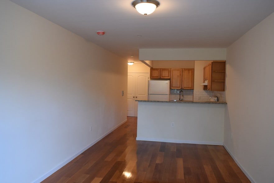 More Photos Of 1072 University Ave, Bronx Apartments For Sale