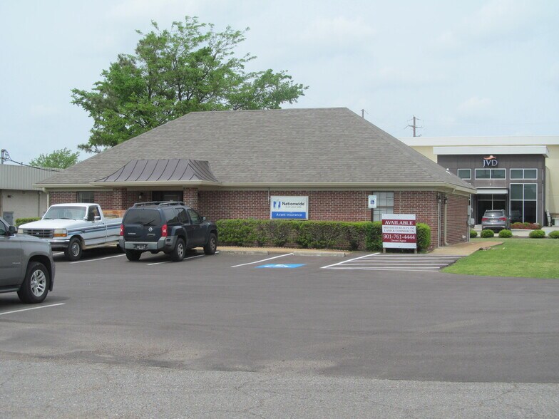 More Photos Of 212 Goodman Rd E, Southaven Office For Lease