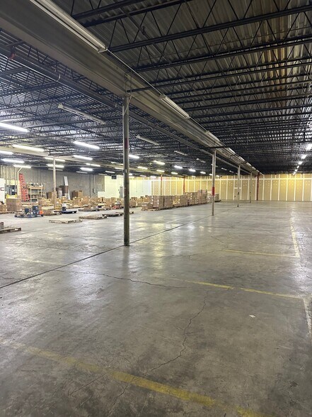 More Photos Of 91-101 Benbro Dr, Cheektowaga Warehouse For Lease