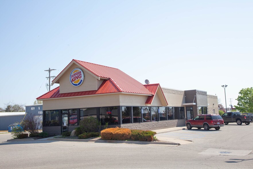 More Photos Of 103 S Nicolet St, Mackinaw City Fast Food For Lease