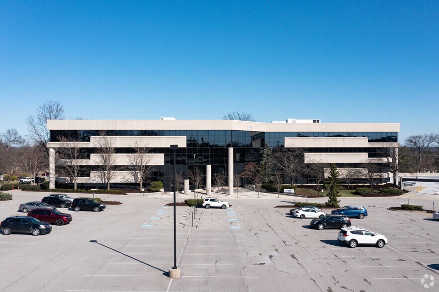 More Photos Of 25 Merchant St, Springdale Office For Sale