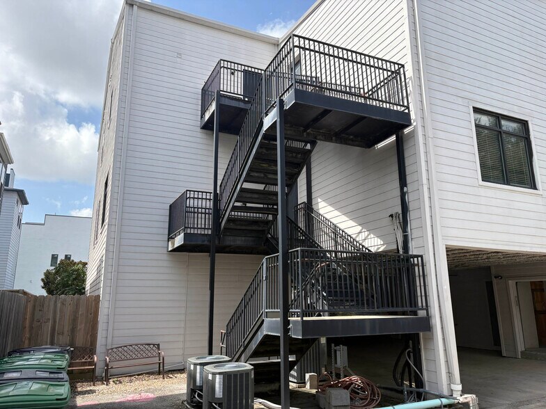 More Photos Of 5902 Winsome Ln, Houston Office Residential For Sale