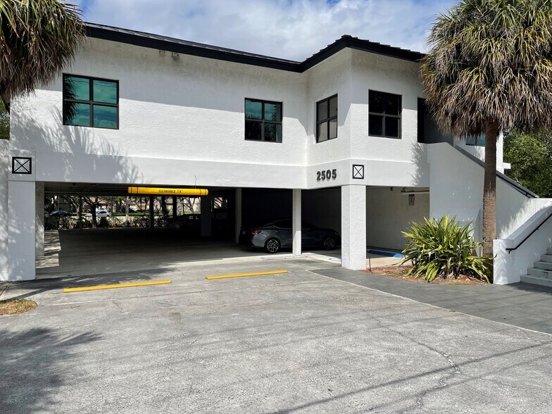 More Photos Of 2505 NW Boca Raton Blvd, Boca Raton Office For Sale
