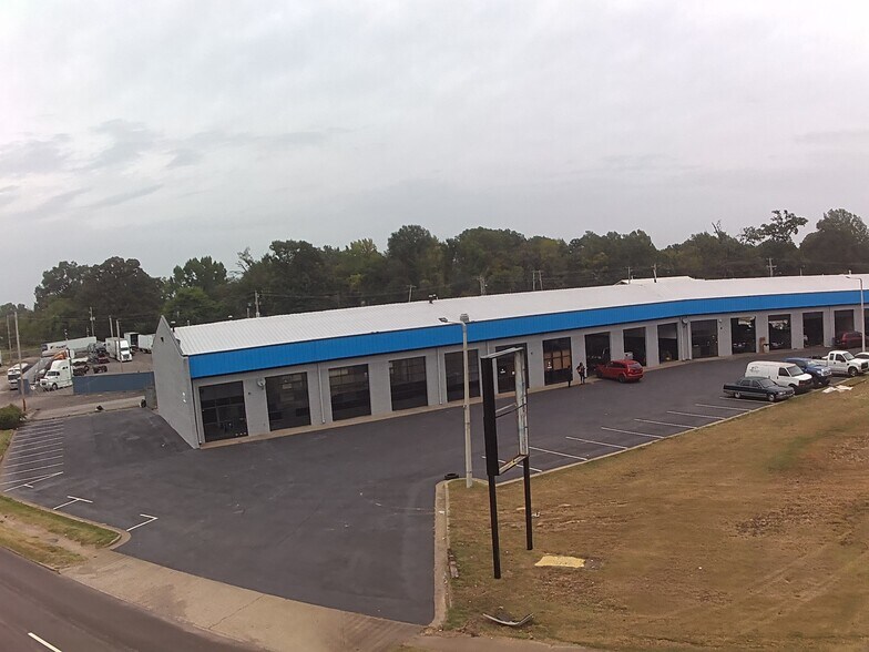 More Photos Of 3620 Lamar Ave, Memphis General Retail For Lease