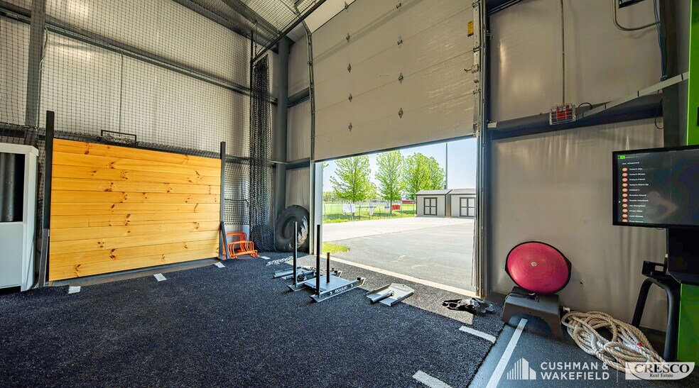 More Photos Of 7725 Victory Ln, North Ridgeville Warehouse For Lease
