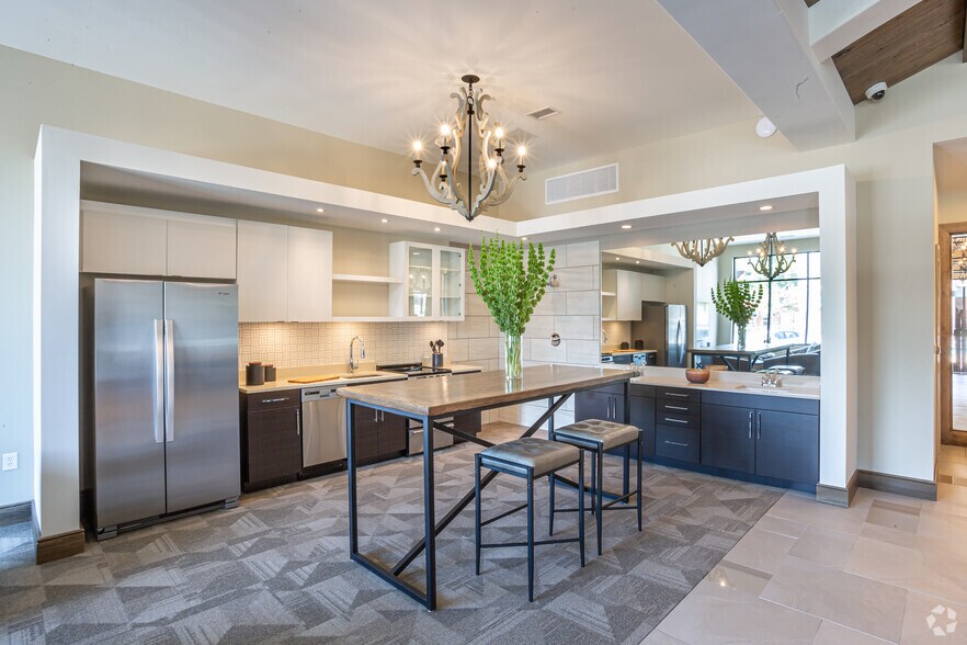 More Photos Of 6201 Johnson Dr, Mission Apartments For Lease