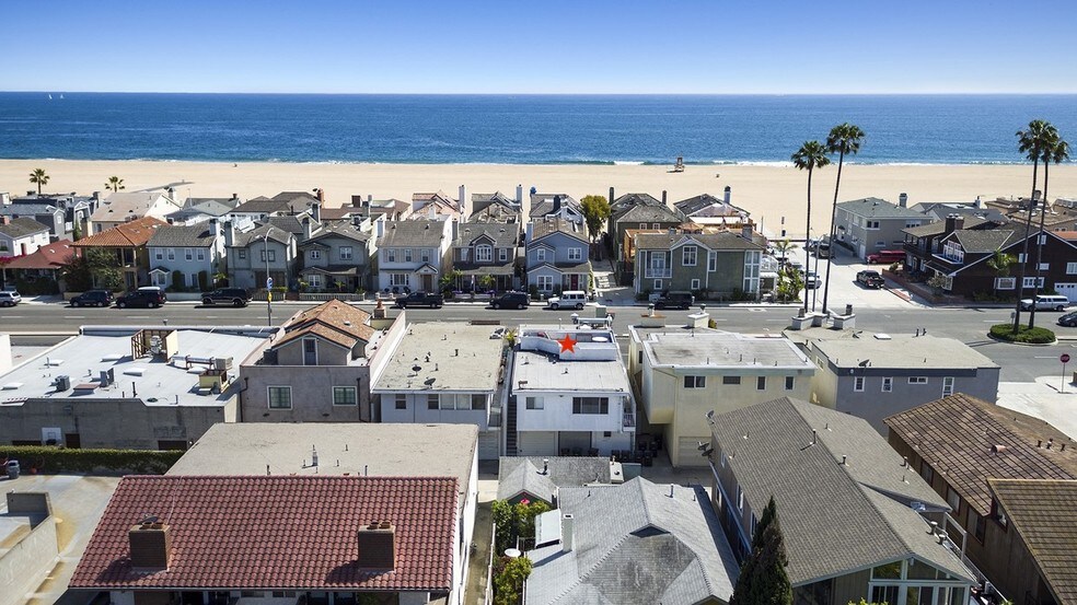 More Photos Of 514 W Balboa Blvd, Newport Beach Restaurant For Sale