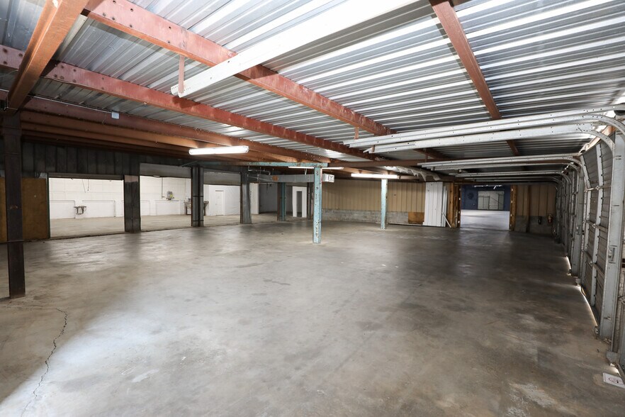 More Photos Of 5 Haynie St, Newnan Warehouse For Lease