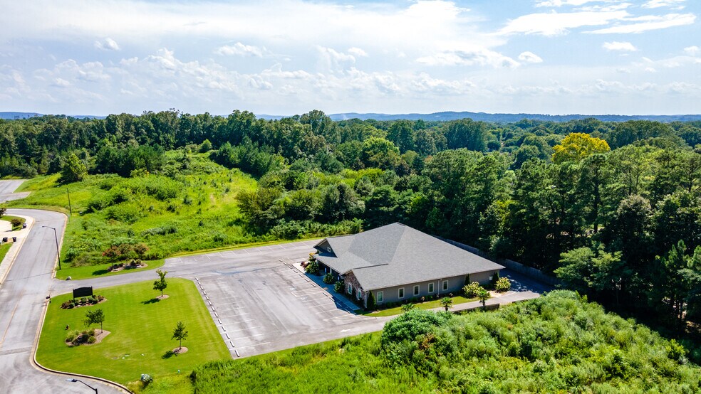 More Photos Of 150 Jw Plaza Dr SE, Calhoun Office For Sale