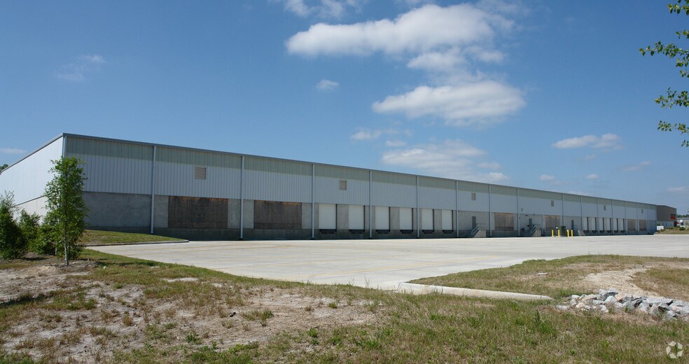 More Photos Of 232 Bourne Blvd, Savannah Warehouse For Lease