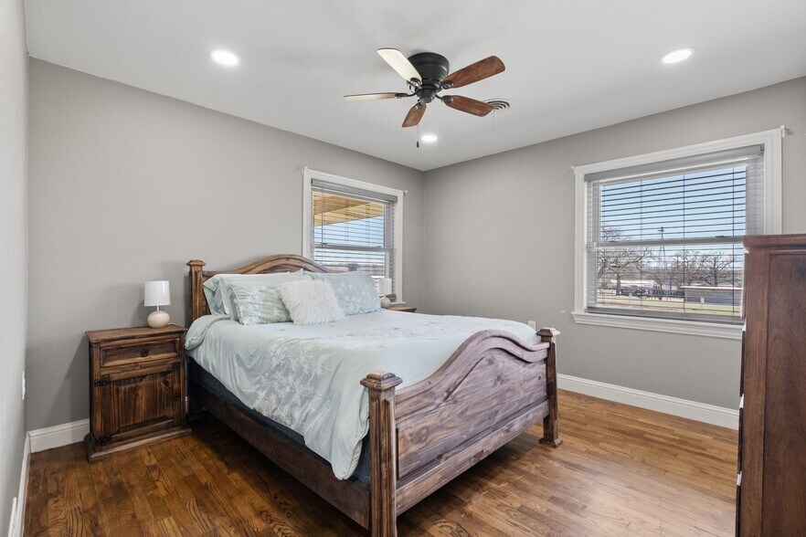 More Photos Of 1641 E Henderson St, Cleburne Land For Sale