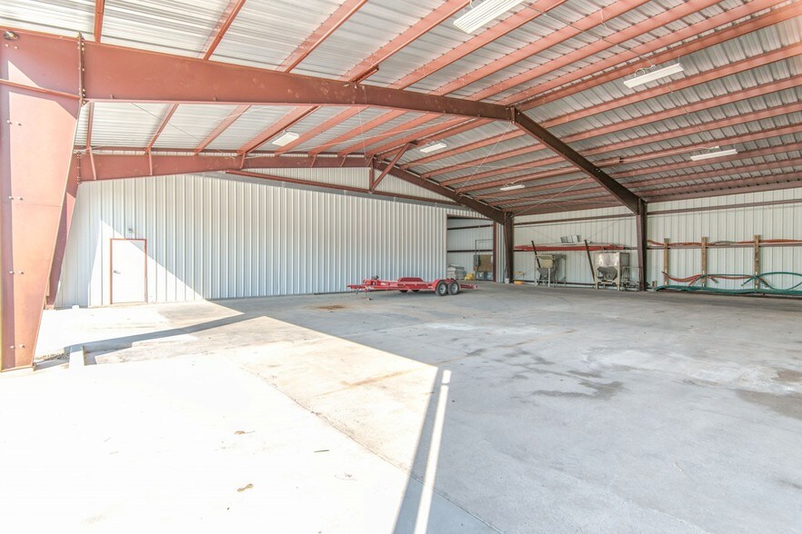 More Photos Of 13939 Old Texaco Rd, Conroe Warehouse For Sale