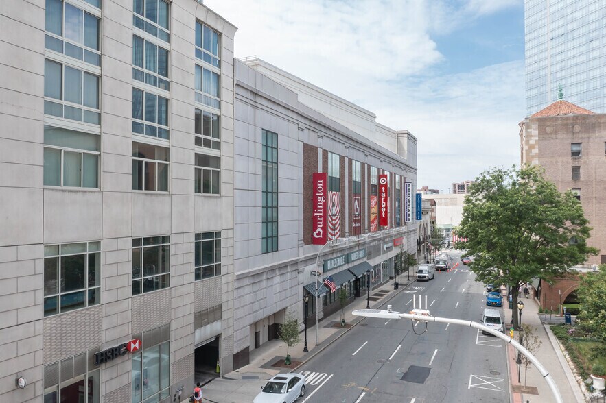 More Photos Of 1-11 City Pl, White Plains Unknown For Lease