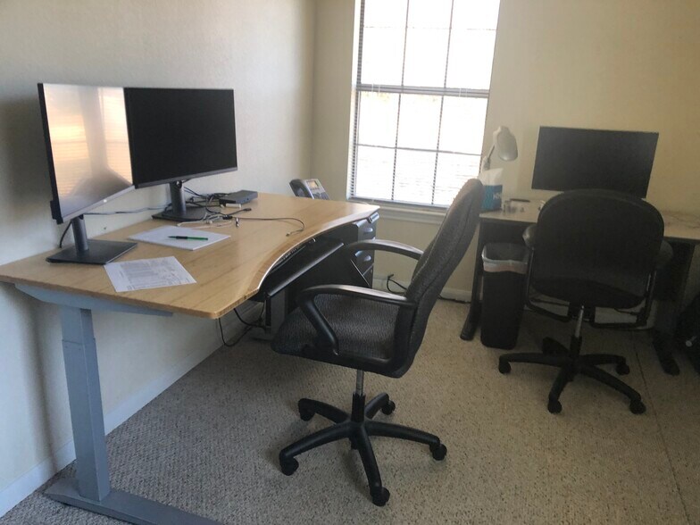 More Photos Of 4225 E Highway 290, Dripping Springs Office For Sale