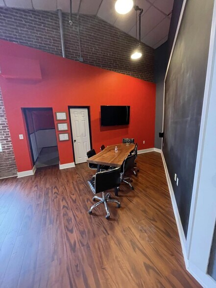 More Photos Of 241 E 4th St, Frederick Loft Creative Space For Sale