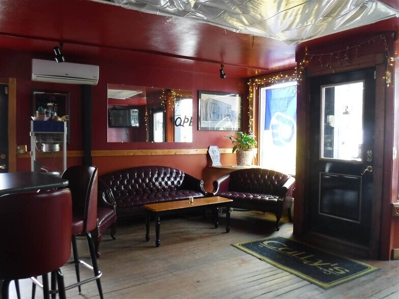 More Photos Of 210 S Water St, Stoughton Bar For Lease
