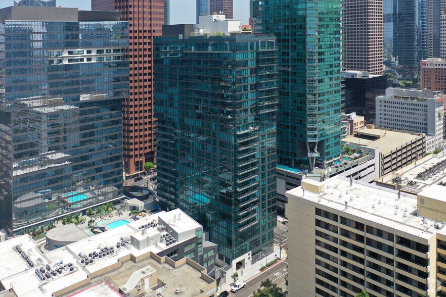 Primary Photo Of 700 W 9th St, Los Angeles Apartments For Lease