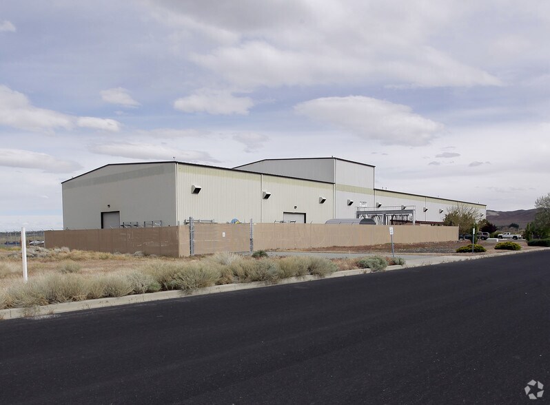 More Photos Of 375 Industrial Dr, Fernley Warehouse For Lease