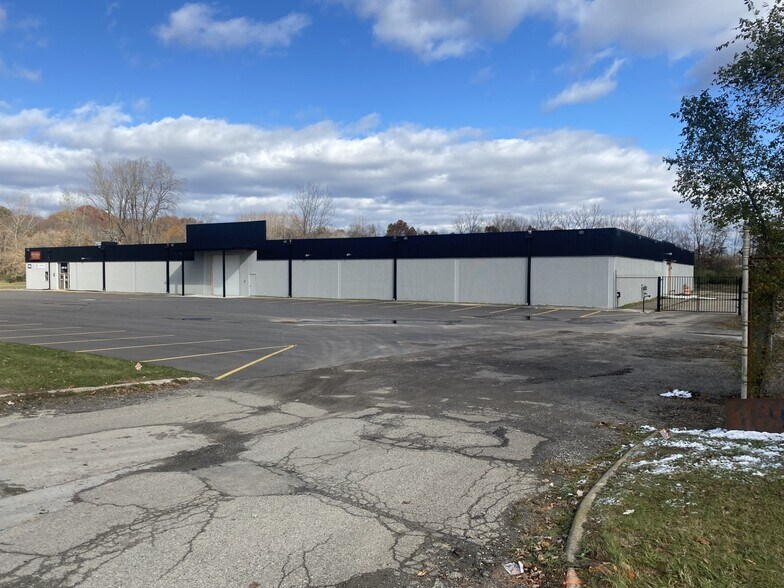 Primary Photo Of 1695 S Ortonville Rd, Ortonville Warehouse For Lease