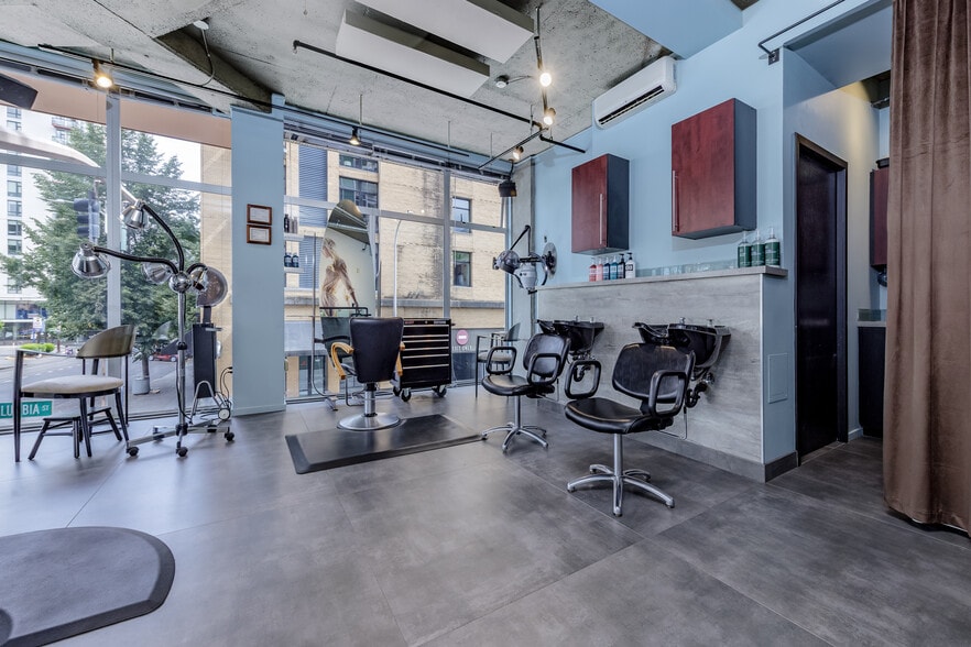 More Photos Of 1410 SW 11th Ave, Portland Apartments For Sale