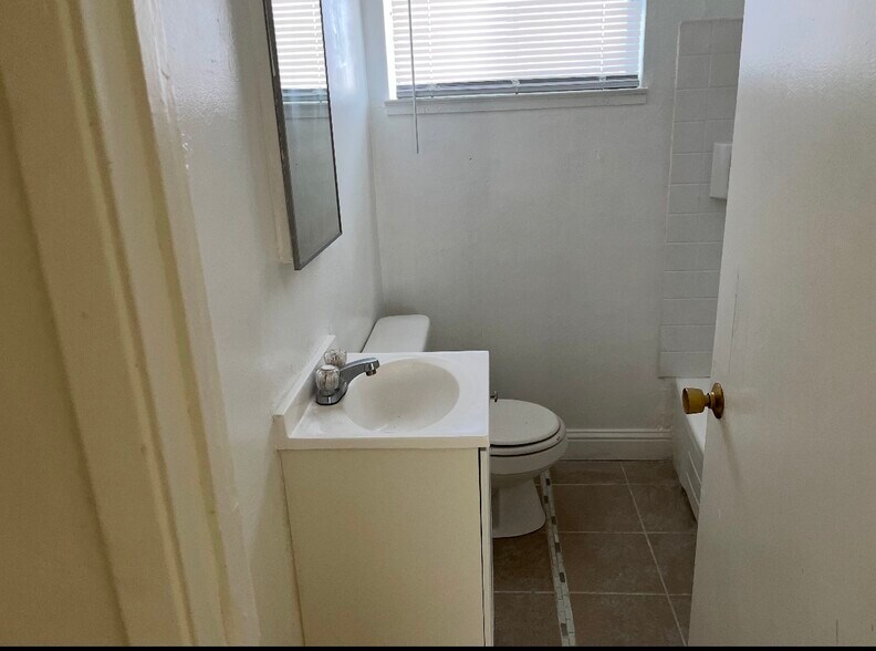 More Photos Of 419 B St, Richmond Apartments For Sale