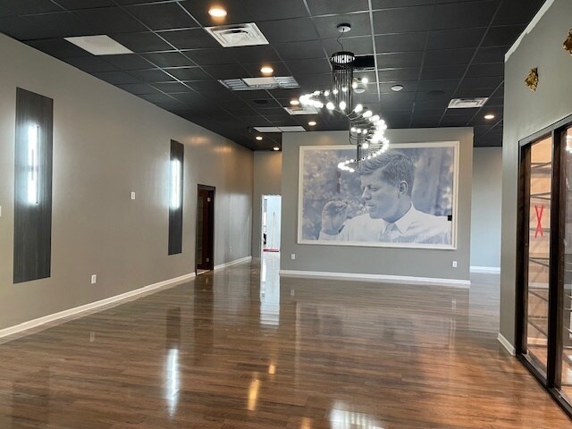 More Photos Of 190 W Main Ave, Gastonia Bar For Lease