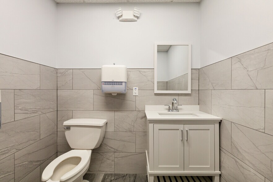 More Photos Of 1025 Berkshire Blvd, Wyomissing Medical For Lease