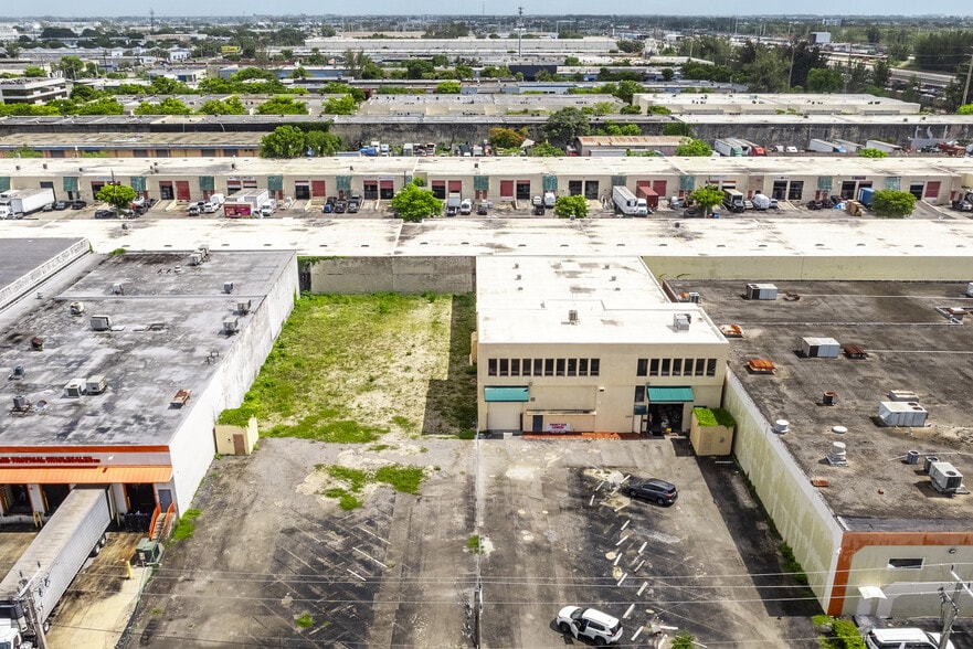 More Photos Of 6965 NW 46th St, Miami Warehouse For Sale