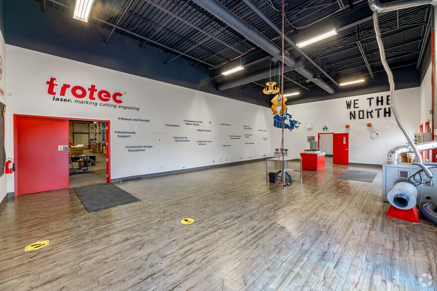 More Photos Of 1705 Argentia Rd, Mississauga Warehouse For Lease