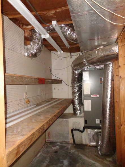 More Photos Of 6020 Deacon Rd, Sarasota Warehouse For Sale